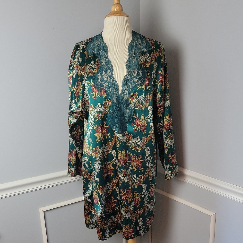 VICTORIA'S SECRET VTG Green Satin Floral Print Glam Lace Intimate Boho Robe OS